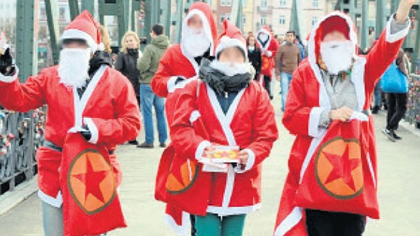 PKK'lılar Noel Baba kılığına girdi