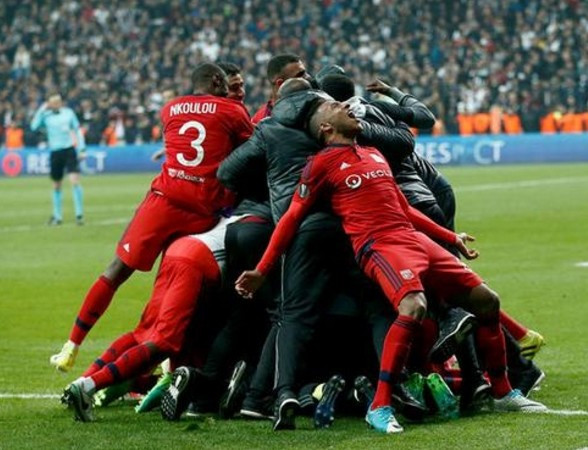 Lyonlu futbolcudan ahlaksız hareket