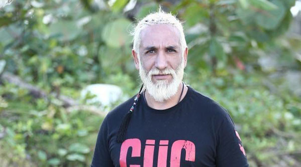 Survivor adasında kim namaz kılıyor ? - Resim: 4