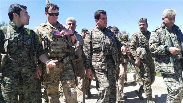 ABD askerleri ile PKK'lı teröristlerin fotoğrafına açıklama geldi