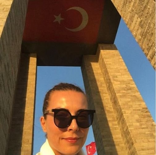 Ünlülerin 19 Mayıs paylaşımları