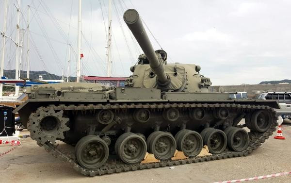 Bu tank dalış turizmi için batırılacak