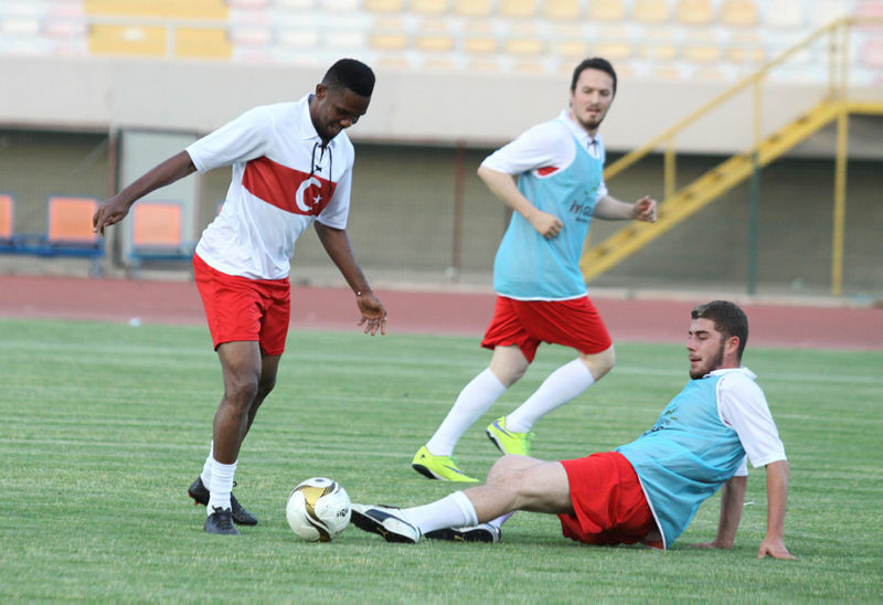Eto'o yine gönülleri fethetti