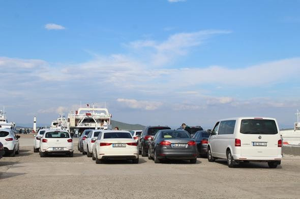İki şehir kızıla büyündü