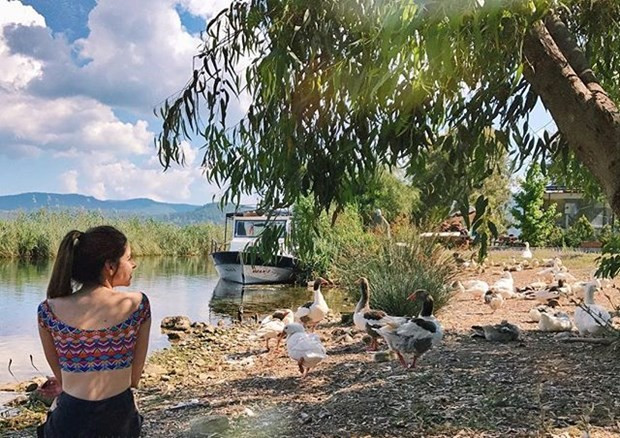 Oyunculuğa ara verdi, 32 ülke gezdi