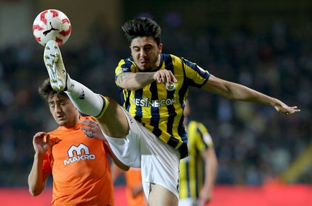 Ozan Tufan için iki kulüp yarışıyor