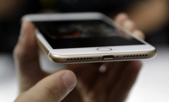 iPhone8’in ilk görüntüleri Çin’in göbeğinde çekildi!