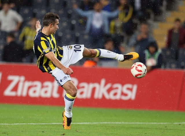 Fenerbahçe'de Robin Van Persie krizi ! Fenerbahçe'de Robin Van Persie krizi !