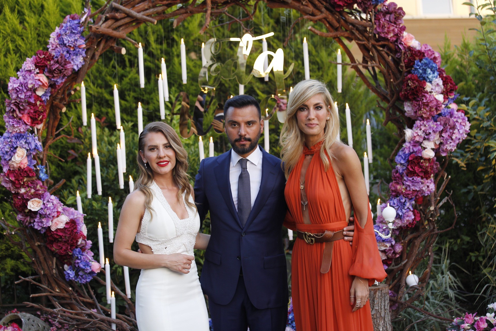 Alişan ve Eda Erol nişanlandı Alişan ve Eda Erol nişanlandı