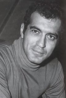 Fikret Hakan kimdir ?
