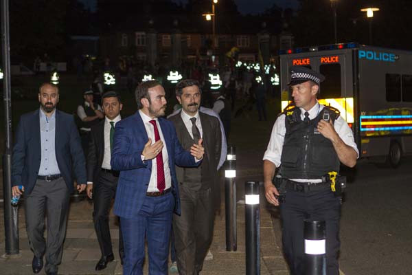 Londra'da PKK yandaşları, Türkler'e saldırdı