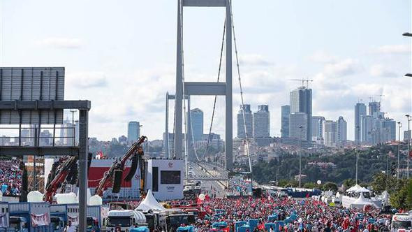 İstanbullular dikkat ! Saat 07:30'da trafiğe açıldı