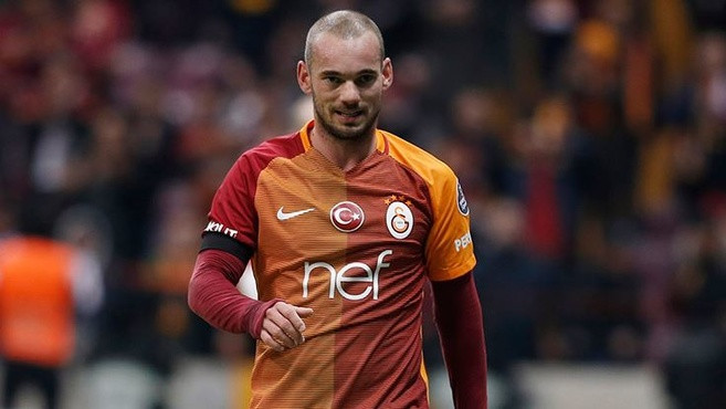 Sparta Prag Sneijder’i resmen istedi !