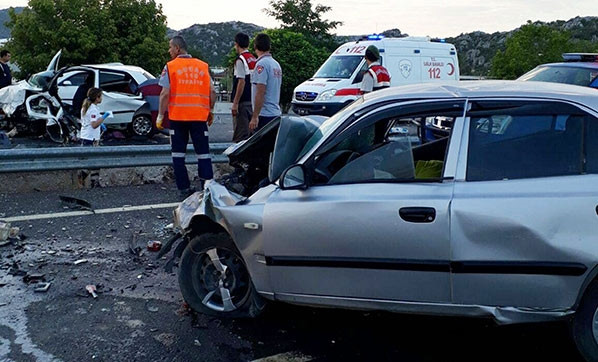 Burdur'da trafik kazası faciası: 4 ölü, 2 yaralı