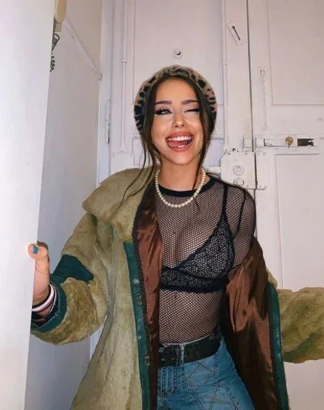 Hamdi Alkan'ın kızı Zeynep Alkan'dan olay paylaşım