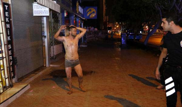 Tarzan Sabri polisleri de delirtti
