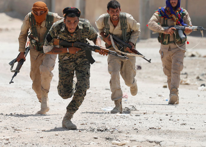 YPG, Rakka'nın merkezine ilerliyor
