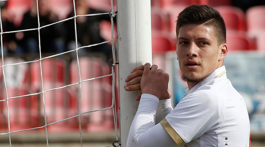 Yeni transfer ilk maçında 45 dakikada 6 gol attı !