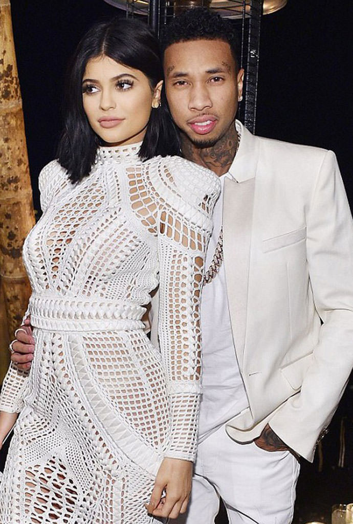 Kylie Jenner, 420 milyon dolar kazandı
