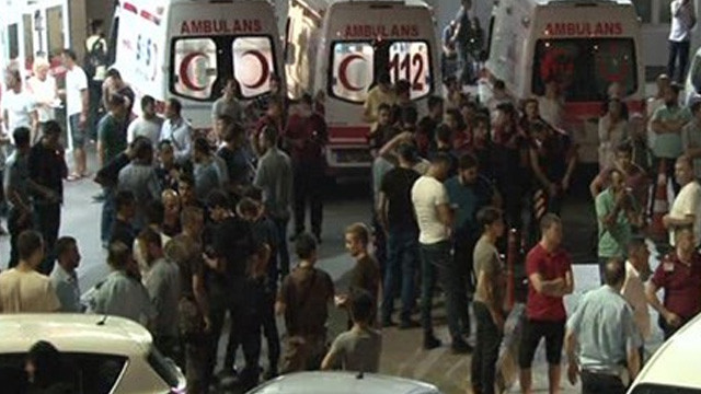 İstanbul Emniyeti'nde şok saldırı: Bir polis şehit