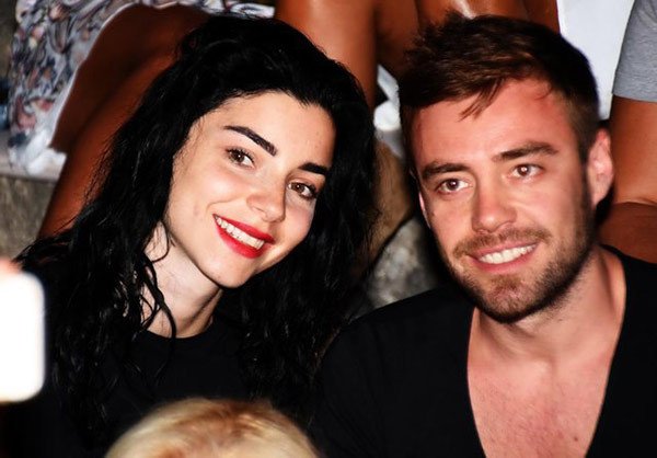 Ünlü çiftten kötü haber: Boşanıyorlar !