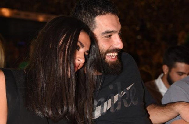 ''Arda Turan evlendi''
