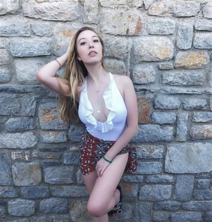 Yasmin Erbil babasına inat mı yapıyor?
