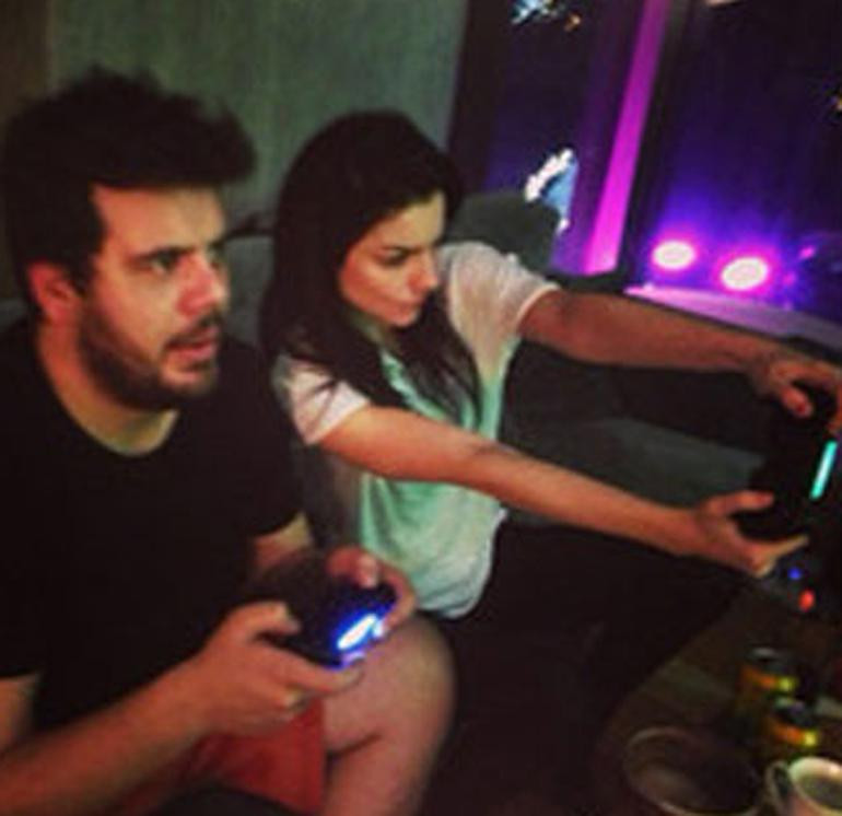 Eser Yenenler yine ''yuva yıkan adam'' oldu