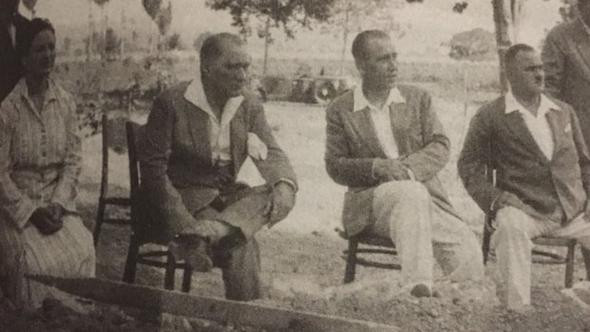 Atatürk'ün bu fotoğrafı sosyal medyayı salladı