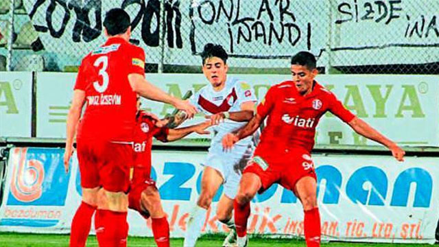 Antalyaspor'dan Şanlıurfaspor'a gitti