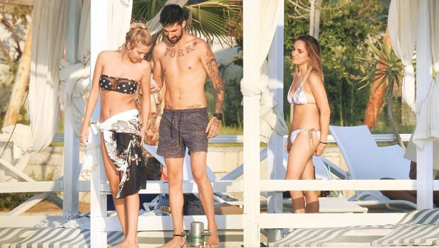 İdo'nun yeni sevgilisi aileye girdi