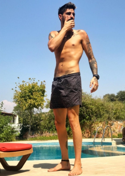 İdo'nun yeni sevgilisi aileye girdi