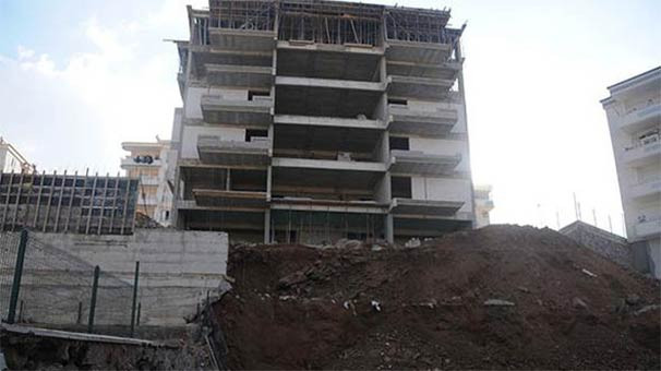 Gaziantep'te istinat duvarı çöktü