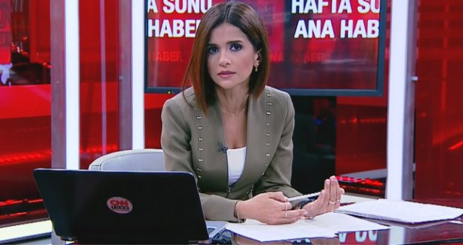 CNN Türk spikeri kadın teröriste ''şehit'' dedi