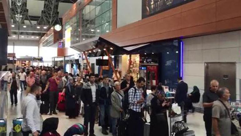 Sabiha Gökçen Havalimanı felç oldu