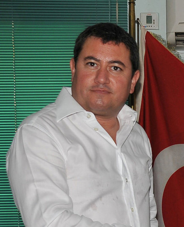 Ece Erken'in görüntülendiği iş adamı evli çıktı