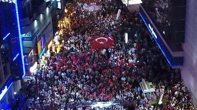 İzmir'de 9 Eylül coşkusu başladı