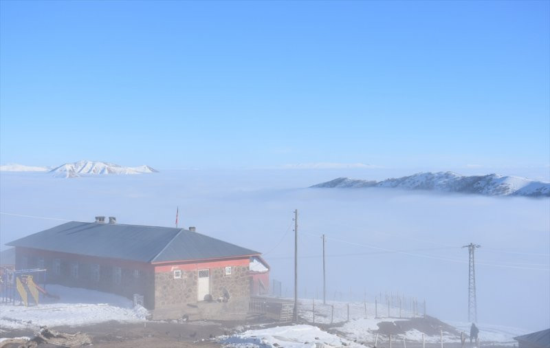Karla kaplı Muş Ovası büyüledi