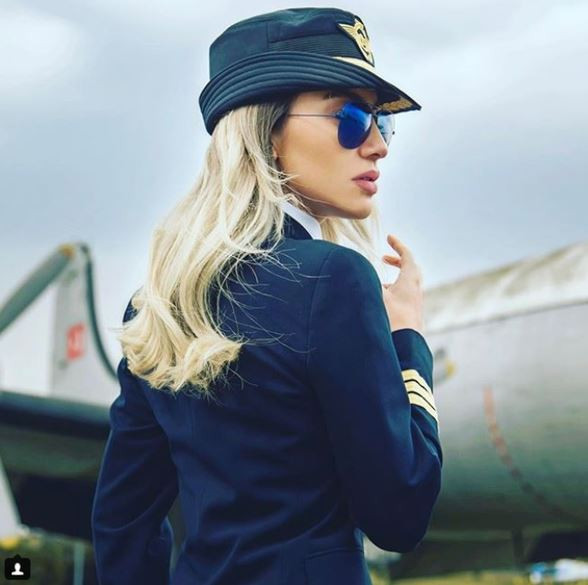 Türk kadın pilotlar sosyal medyayı sallıyor
