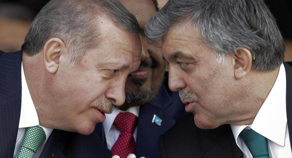 AK Parti'de ''Abdullah Gül mü, Erdoğan mı'' anketi