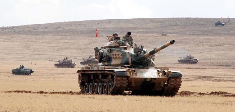 Mehmetçik'i gören PYD ve YPG sınırdan kaçtı