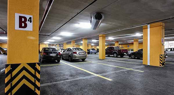 Araç sahipleri dikkat ! Eğer AVM otoparkında kaza yaparsanız...