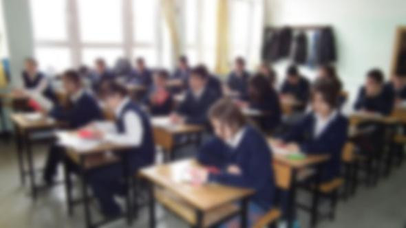Tam 17 yıl farklı okullarda ders anlattı !