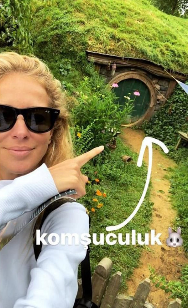 Burcu Esmersoy'un sevgilisiyle tatil paylaşımı olay oldu