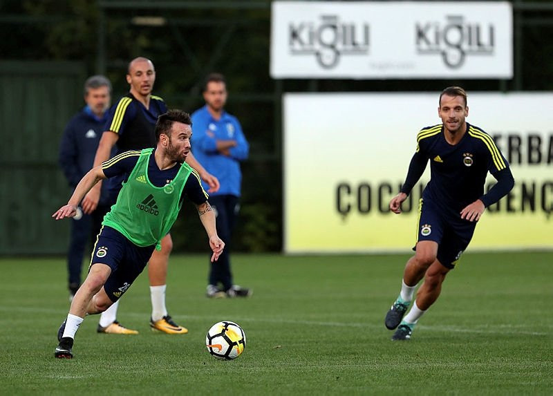 Fenerbahçe'de soğuk savaş sona erdi !