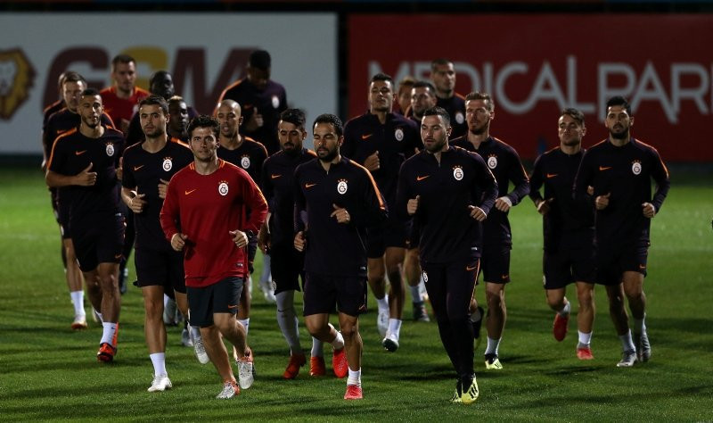 Galatasaray'da transfer çalışmaları başladı !