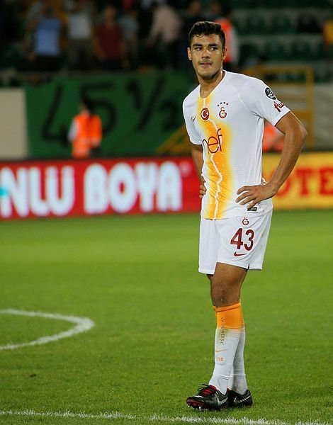 Ozan Kabak'ın maaşına zam !
