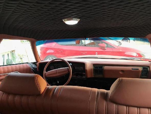 Çürümeye terk edilmiş otomobili 150 bin liraya yeniledi