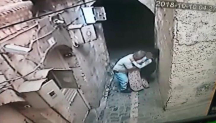 Engelli kıza dakikalarca kabus yaşatan sapık kamerada