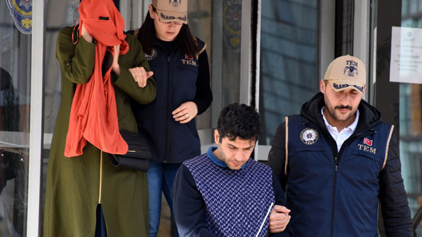 Firari FETÖ'cü karı-koca yakalandı